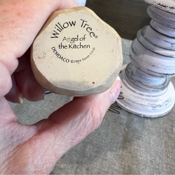 Willow Tree Angel of the Kitchen Figurine with Teapot - Picture 6 of 6